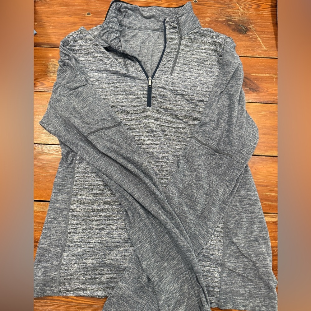 LuLulemon Men’s 1/4 zip Gray Heathered Quarter-Zip Pullover